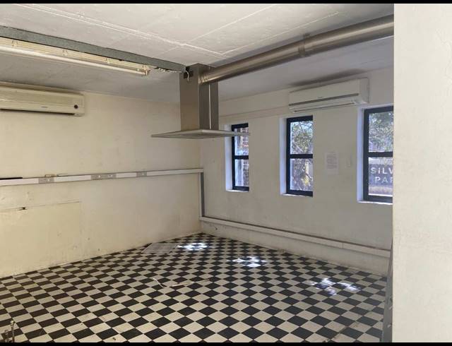 110M² OFFICE FOR SALE IN WESTLAKE